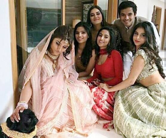 Photo: कजिन की शादी में दिखा सुहाना का देसी अवतार
