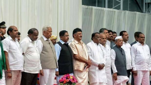 कर्नाटक कांग्रेस में दंगल जारी, राहुल लेंगे आखिरी फैसला