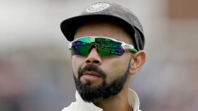 INDvsENG: विराट कोहली हार के बाद भी बने मैन ऑफ द सीरीज, सैम कुरैन के साथ बांटा खिताब INDvsENG: विराट कोहली हार के बाद भी बने मैन ऑफ द सीरीज, सैम कुरैन के साथ बांटा खिताब