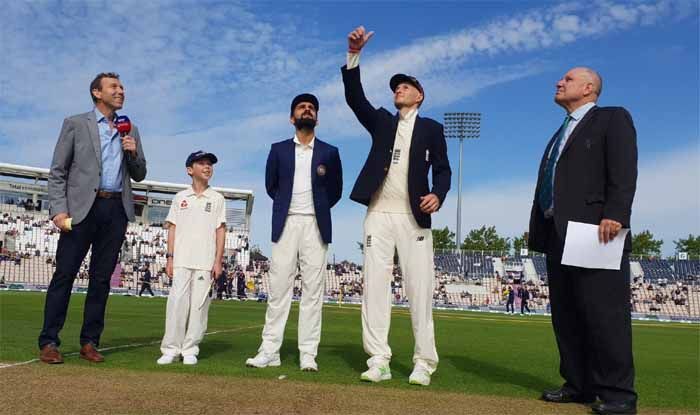 LIVE INDvsENG: टीम इंडिया पहले करेगी गेंदबाजी, प्लेइंग इलेवन में कोई बदलाव नहीं LIVE INDvsENG: टीम इंडिया पहले करेगी गेंदबाजी, प्लेइंग इलेवन में कोई बदलाव नहीं