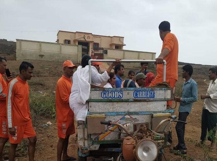 वायु तूफान, उसी वक्त धरती पर आया नन्हा मेहमान: गुजरात