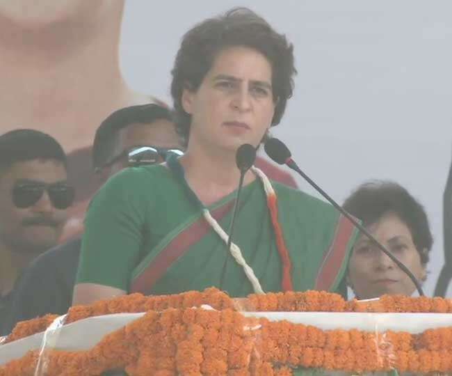 प्रियंका गांधी ने पीएम मोदी पर कर दी अमर्यादित टिप्पणी, रैली में कर दी दुर्योधन से तुलना प्रियंका गांधी ने पीएम मोदी पर कर दी अमर्यादित टिप्पणी, रैली में कर दी दुर्योधन से तुलना