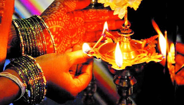 नवरात्रि में करें इस मन्त्र का जाप, दांपत्य जीवन होगा खुशहाल