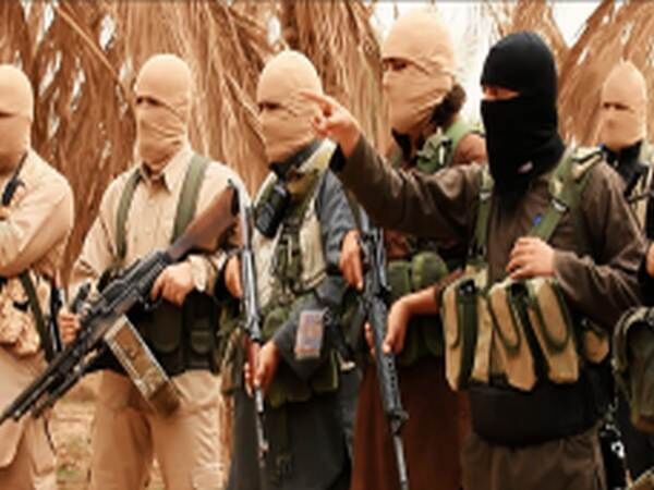 इराक में ISIS के 5 कमांडर गिरफ्तार, ट्रंप ने खुद दी जानकारी
