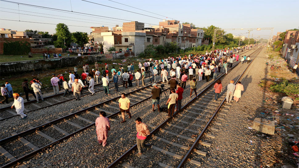 जांच रिपोर्ट में दशहरा पूजा के आयोजक, गेटमैन को माना गया दोषी