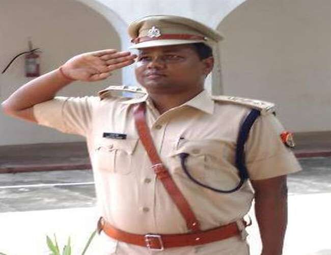 सीएम योगी आदित्यनाथ के गोरखपुर में खराब ट्रैफिक व्यवस्था पर तेवर तेज सीएम योगी आदित्यनाथ के गोरखपुर में खराब ट्रैफिक व्यवस्था पर तेवर तेज