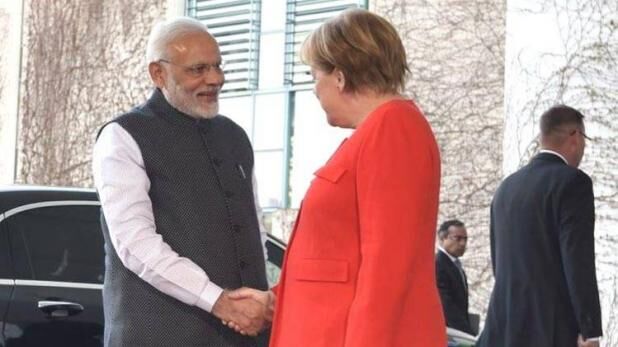 भारत लौटने से पहले जर्मनी पहुंचे PM मोदी, मर्केल से की मुलाकात