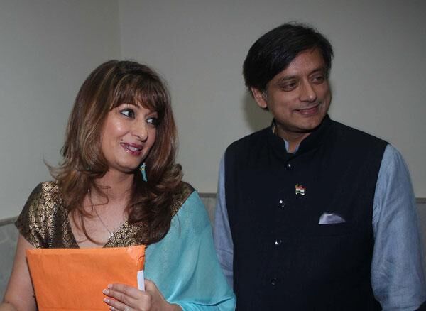 सुनंदा पुष्‍कर मौत मामला: बढ़ीं शशि थरूर की मुश्किलें, कोर्ट ने माना आरोपी