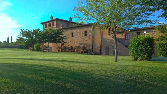 शाही है डाइनिंग हॉल का लुक, विराट के वेडिंग वेन्यू की INSIDE फोटो