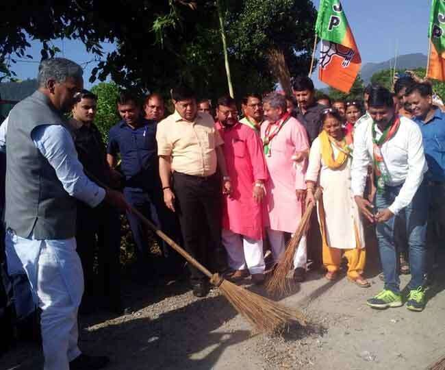 CM त्रिवेंद्र रावत ने कहा- विकास की सोच लेकर आगे बढ़ रही है सरकार