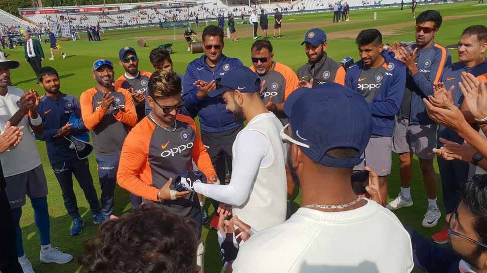 INDvsENG : टॉस जीतकर इंग्लैंड ने टीम इंडिया को बल्लेबाजी के लिए कहा, पंत को मिली जगह INDvsENG : टॉस जीतकर इंग्लैंड ने टीम इंडिया को बल्लेबाजी के लिए कहा, पंत को मिली जगह