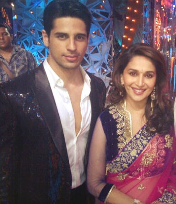 माधुरी को अपने बेडरूम में ले जाना चाहता था 17 साल छोटा ये एक्टर