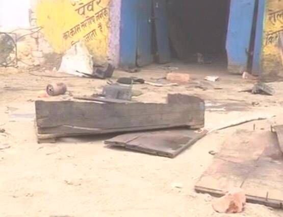 तिरंगा यात्रा में मौत, साजिश की आशंका, कासगंज हिंसा की 14 PHOTOS