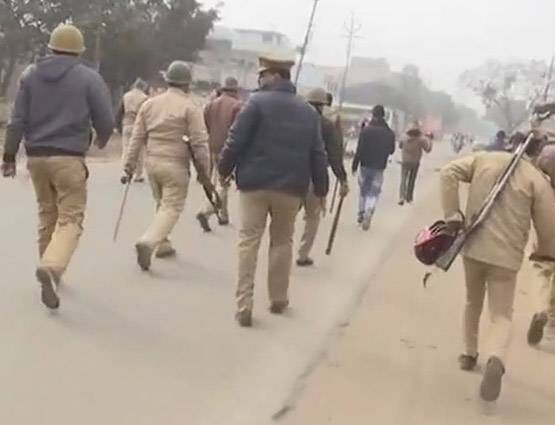 तिरंगा यात्रा में मौत, साजिश की आशंका, कासगंज हिंसा की 14 PHOTOS