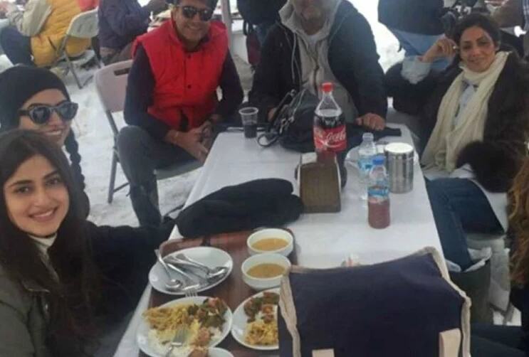 मॉम की मौत पर पाकिस्तान भी सदमे में, कहा- इंडिया में मेरी मां थी श्रीदेवी