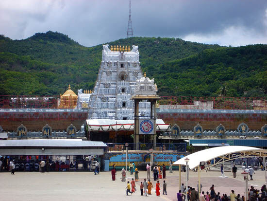 मंदिरों में एक जनवरी को ना मनाएं उत्सव, ये हिंदू परंपरा नहीं: आंध्र प्रदेश सरकार