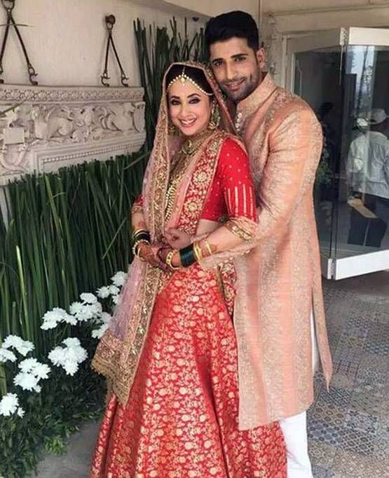 उर्मिला से 9 साल छोटे हैं उनके पति, ऐसे शुरू हुई थी प्रेम कहानी