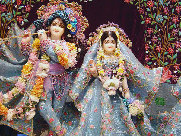 इस जन्माष्टमी मंदिर न जा पाएं तो घर पर ऐसे करें श्रीकृष्ण की पूजा