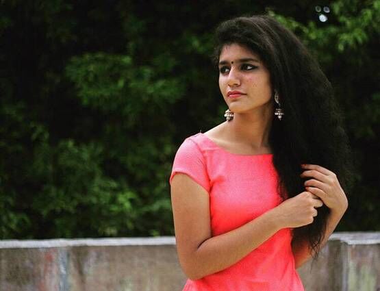 डेब्यू फिल्म से पहले ही फेमस हुई ये एक्ट्रेस, video हो रहा वायरल