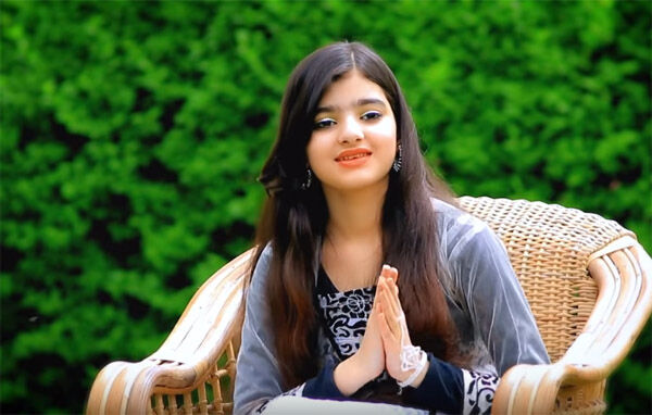 इस लड़की की खूबसूरती देखकर प्रिया वारियर को भूल जाएंगे, नहीं यकीन तो खुद देख लिजिए वीडियो