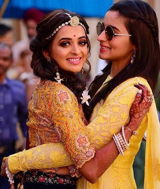 फ्रेंड की शादी में आलिया का इंडियन लुक, एक्ट्रेस पर टिकी सबकी निगाहें