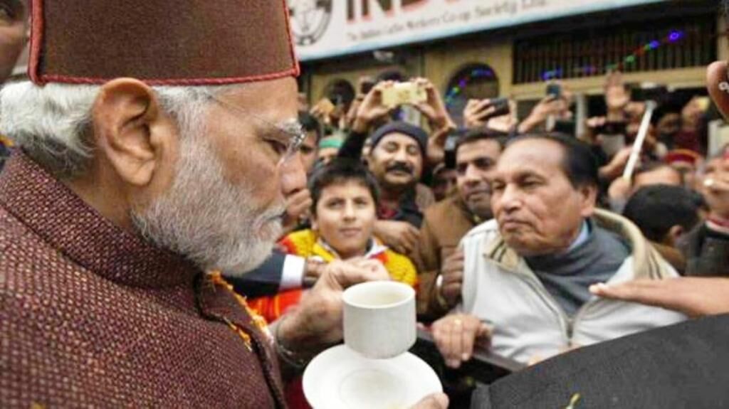 शिमला के इंडियन कॉफ़ी हाउस में पीएम मोदी पी गए किसी और की कॉफ़ी...