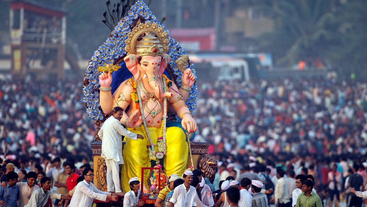 Ganesh Chaturthi 2018: 13 सितंबर से शुरू होगा गणेश उत्सव, जानिए पूजा का शुभ मुहूर्त Ganesh Chaturthi 2018: 13 सितंबर से शुरू होगा गणेश उत्सव, जानिए पूजा का शुभ मुहूर्त
