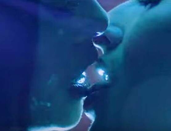 सबसे बोल्ड फ़िल्मी टीजर, रागिनी में इंटीमेट होती दिखीं लड़कियां