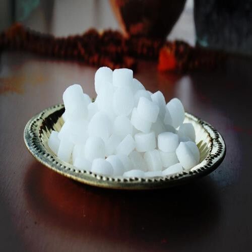 एक रुपये की इस चीज में छिपा है नकारात्मक शक्तियों को भगाने और आपको अमीर बनाने का राज