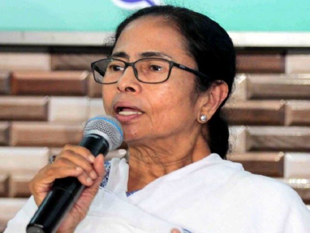 BJP फैला रही सांप्रदायिक हिंसा: ममता BJP फैला रही सांप्रदायिक हिंसा: ममता