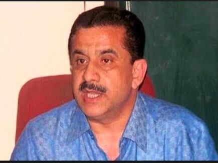 अयोध्या पहुंचे वसीम रिजवी ने ओवैसी को बिना मूंछों वाला रावण बताया