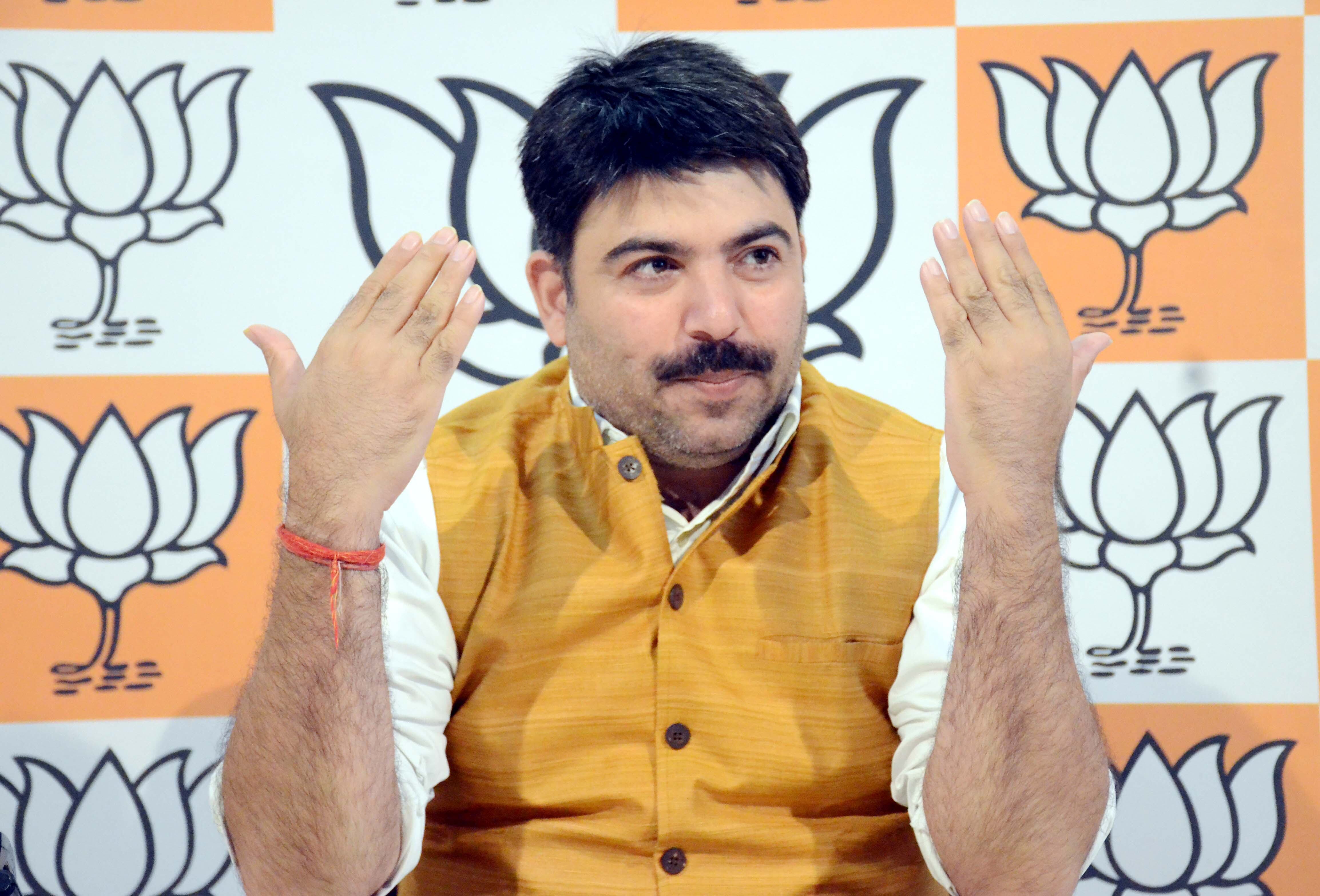 सपा-बसपा की नीतियों के चलते घुसपैठियों ने बनाया यूपी में ठिकाना: शलभ मणि