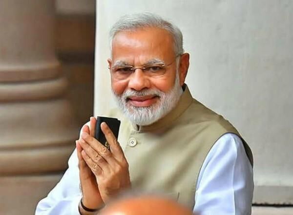 नमो ऐप पर प्रधानमंत्री किसानों के साथ