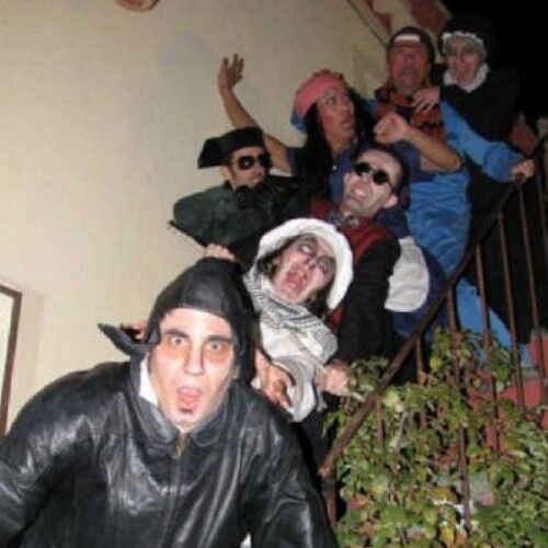 दिल हो मजबूत हो तभी इस रेस्तरां में जाएं, लाशें करेंगी आपकी स्वागत