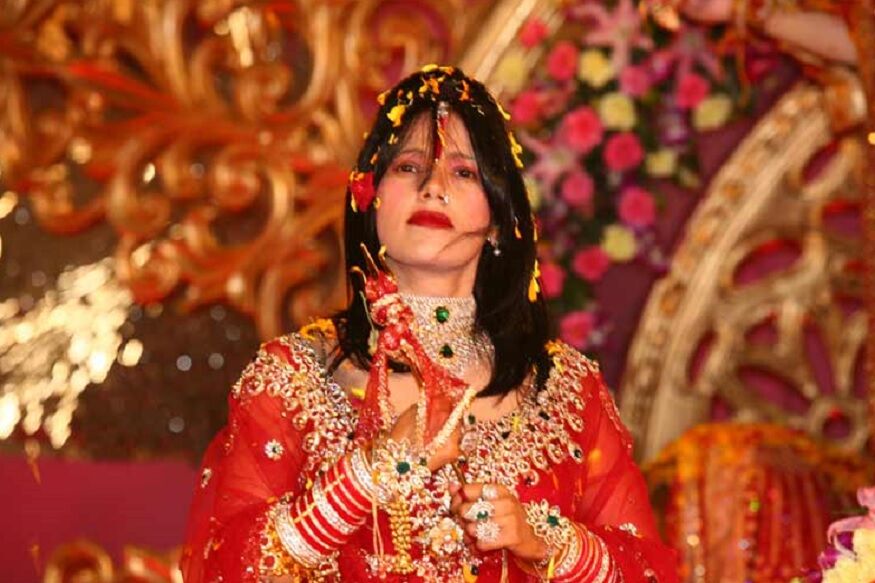 राधे मां की फिर से जूना अखाड़े में वापसी
