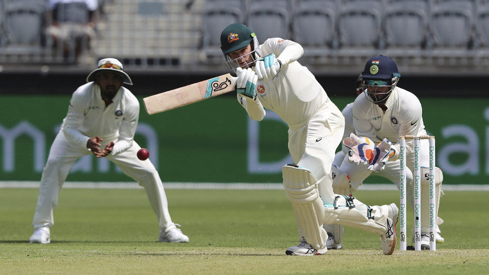 ऑस्ट्रेलिया की पारी में फिंच-हैरिस का विकेट बचाने पर जोर