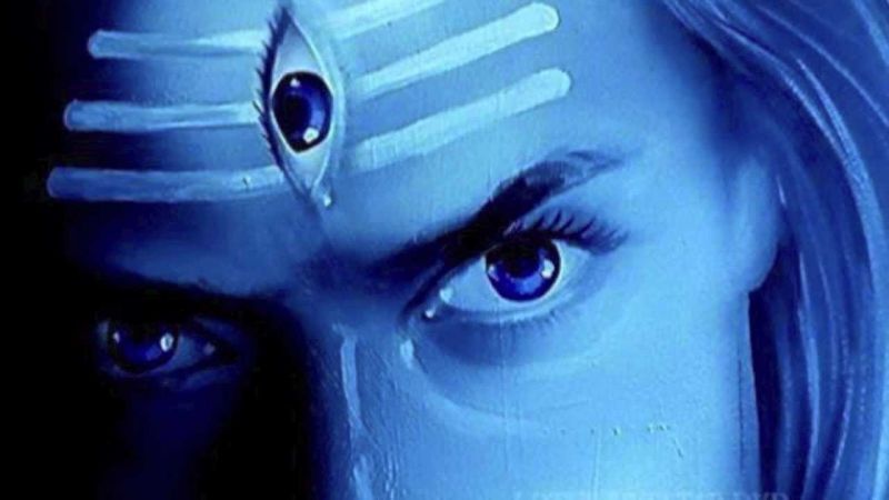 जानिए आखिर क्यों आरती के बाद बोला जाता है कर्पूरगौरम..
