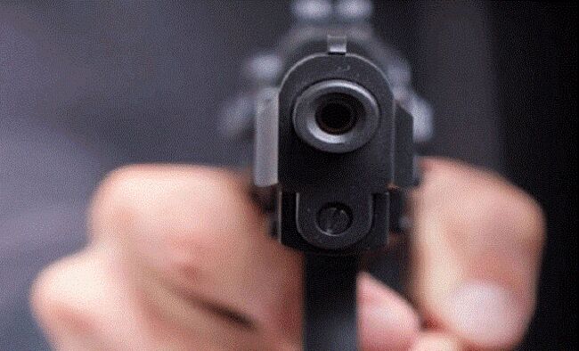 बिहार: पटना में बेखौफ अपराधी, घर में घुसकर सरकारी अधिकारी को मारी गोली