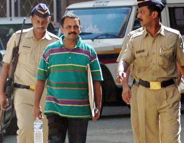 कर्नल पुरोहित ने SC में दायर की याचिका, सभी आरोप खारिज करने की मांग की
