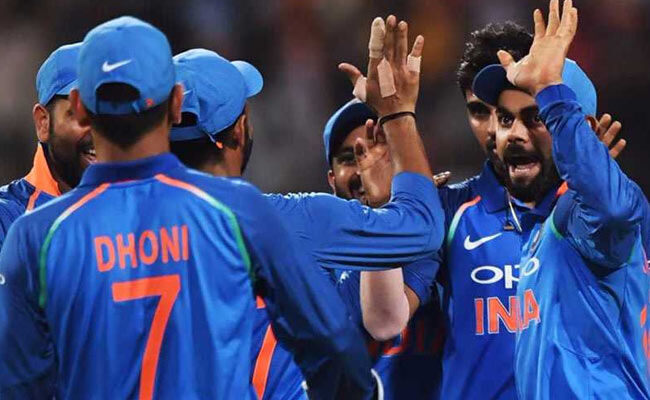 धोनी के बल्ले ने खोले गिनीज बुक ऑफ़ वर्ल्ड रिकार्ड्स के पन्ने, करोड़ों में हुई बिक्री