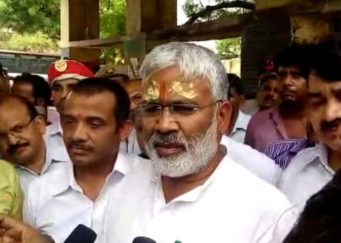 परिवहन मंत्री स्वतंत्र देव सिंह को ट्रांसपोर्ट मिनिस्टर ऑफ द ईयर का खिताब