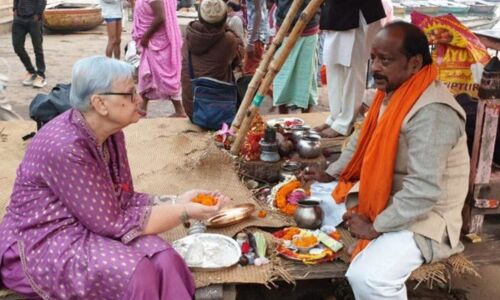 Varanasi, Banaras, Kashi, Manikarnika, Spanish, Maria Teresa, Terrassa , Khordy, Barcelona, Spain Varanasi, Banaras, Kashi, Manikarnika, Spanish, Maria Teresa, Terrassa , Khordy, Barcelona, Spain