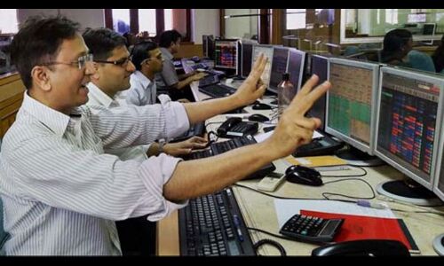 सेंसेक्स 400 अंक उछला