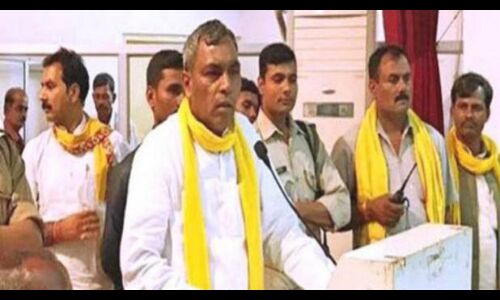 अपनी ही सरकार पर बरसे योगी के मंत्री, कहा- गरीब नहीं, सिर्फ मंदिरों पर ध्यान