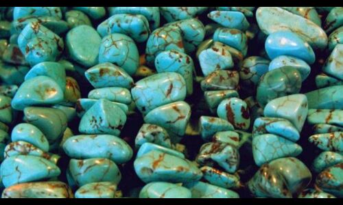 प्रेम, विवाह और करियर में सफलता देता है फ़िरोज़ा