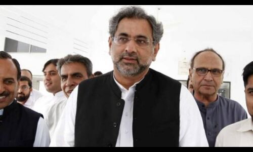 अमेरिकी एयरपोर्ट पर जांच के लिए PAK पीएम के उतरवाए कपड़े, भड़का पाकिस्तान