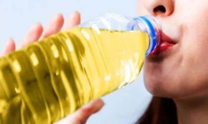 पेशाब पीना क्या वाकई सेहत के लिए अच्छा होता है, भ्रम है या सच जानकर चौंक जाएंगे आप पेशाब पीना क्या वाकई सेहत के लिए अच्छा होता है, भ्रम है या सच जानकर चौंक जाएंगे आप