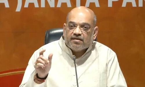 कांग्रेस-जेडीएस के गठबंधन टूटने का इंतज़ार करेगी बीजेपी- शाह