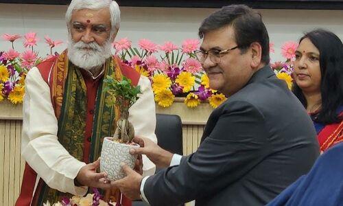 बीआईएस ने लखनऊ के यावर अली शाह को किया सम्मानित