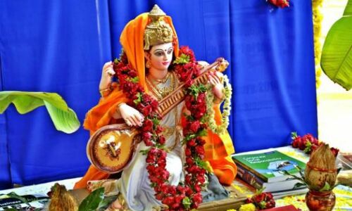 बसंत पंचमी 2018: इस शुभ मुहूर्त में करें मां सरस्वती का पूजन, ऐसा करने से होगा भाग्योदय